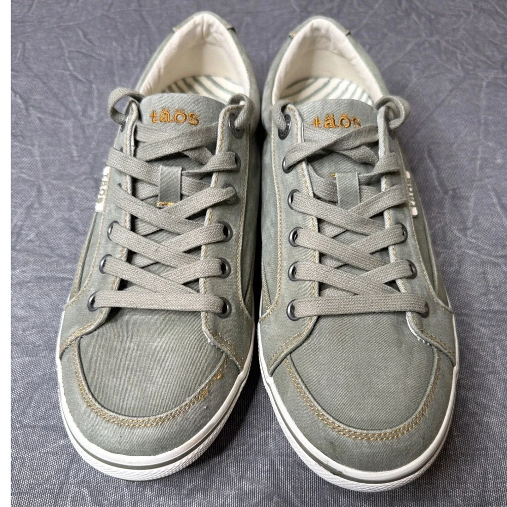 Taos Sneakers Womens 9 Moc Star Sage Green Canvas Lace Up MST-13482A EXCELLENT